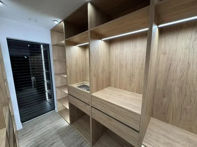 Einbauschrank / Ankleide nach Maß