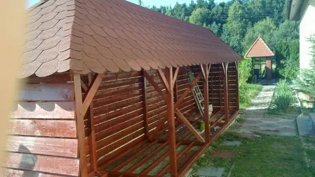 Holzkonstruktion für den Garten