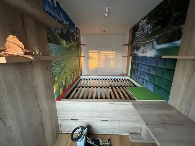 Schlafzimmer mit Einbaumöbeln